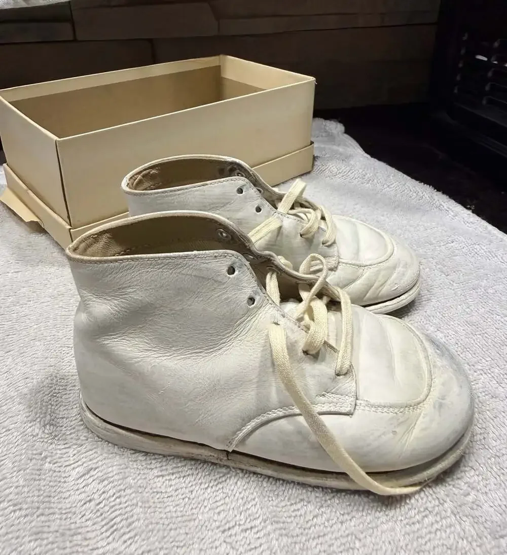 Childcraft Vintage White Leather Baby Shoes In Box